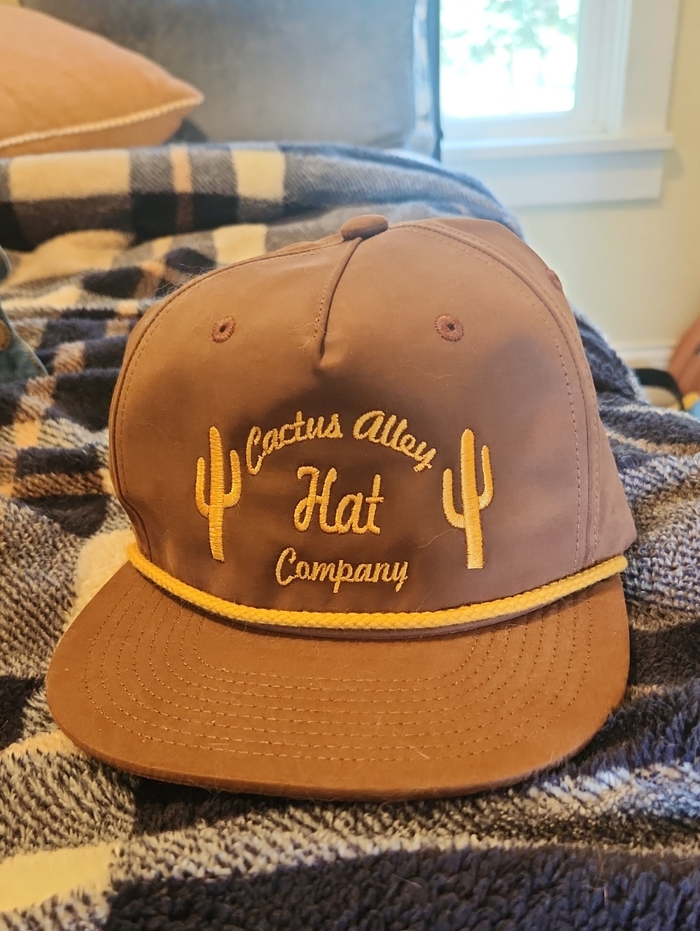 Brown Rope-Trim Snapback Hat